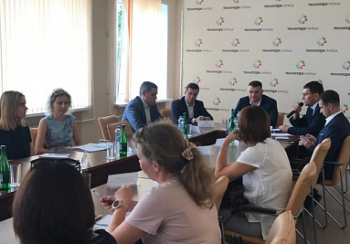 В Липецкой области был проведён круглый стол на тему "Формирование и развитие промышленных технопарков"