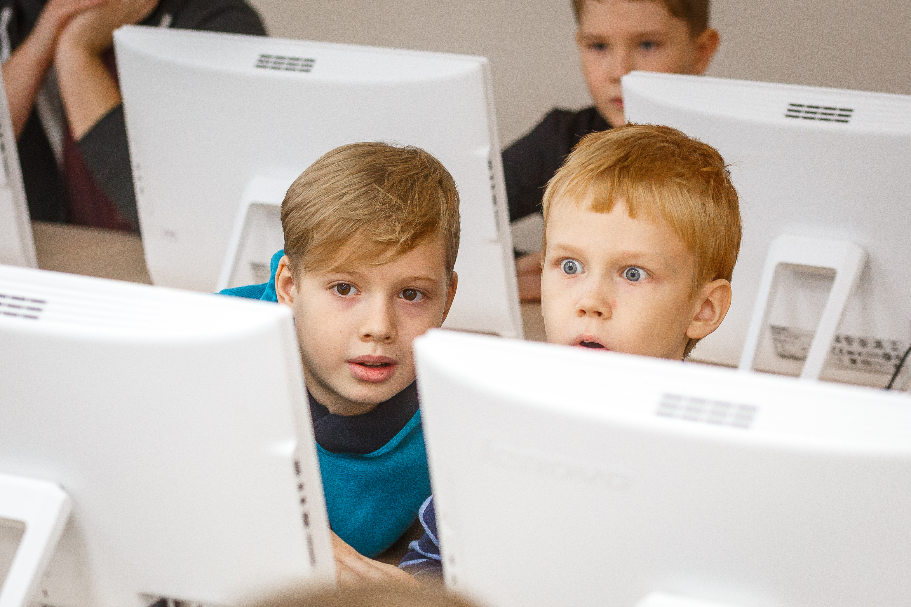 Programming schools. Кибершкола KIBERONE, Батайск. Детская школа программирования. Ребенок программист. Программирование для школьников.