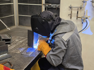 Компания «Гермес-Липецк» обучает студентов сварочным технологиям на своей площадке